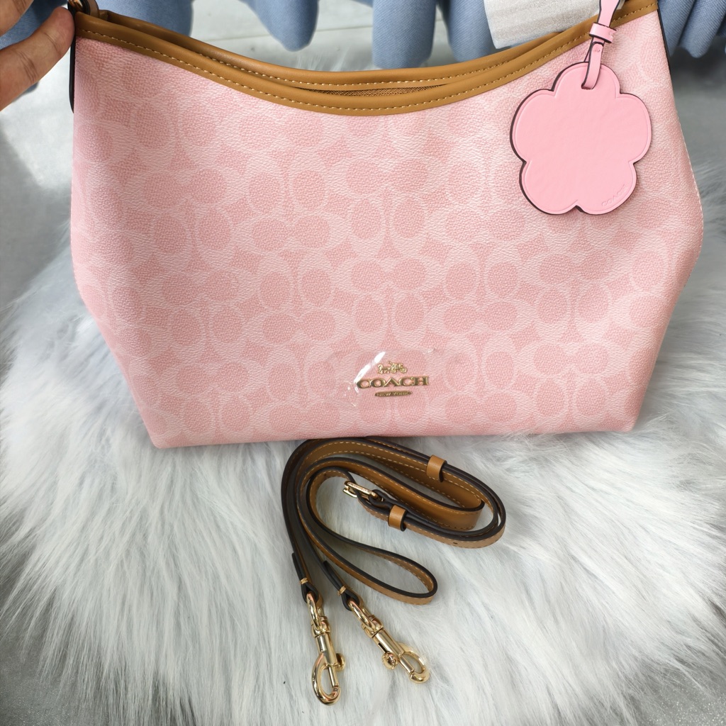 Coach Pink Tote Bag With A Shoulder Strap